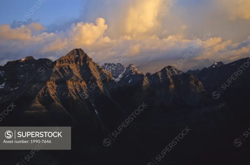 Sunrise in the Rocky Montains in Kootney National Park, Alberta, Canada