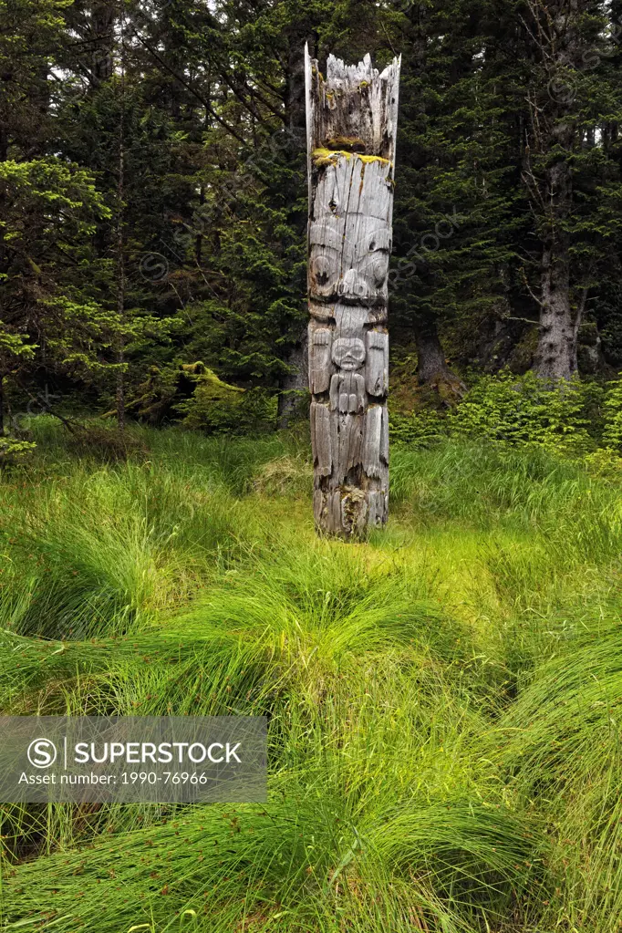 SGang Gwaay Island, UNESCO World Heritage site, Gwaii Haanas National Park- Mortuary Pole featuring a Watchman, Haida Gwaii (Queen Charlotte Islands) ...