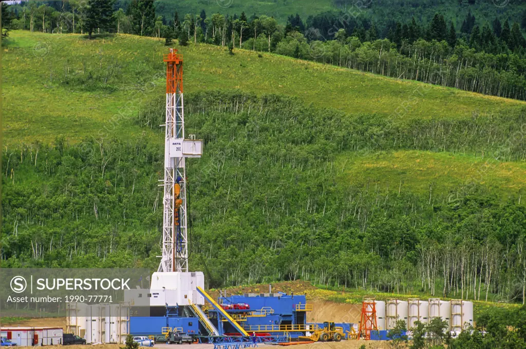 Oil well, Longview, Alberta, Canada