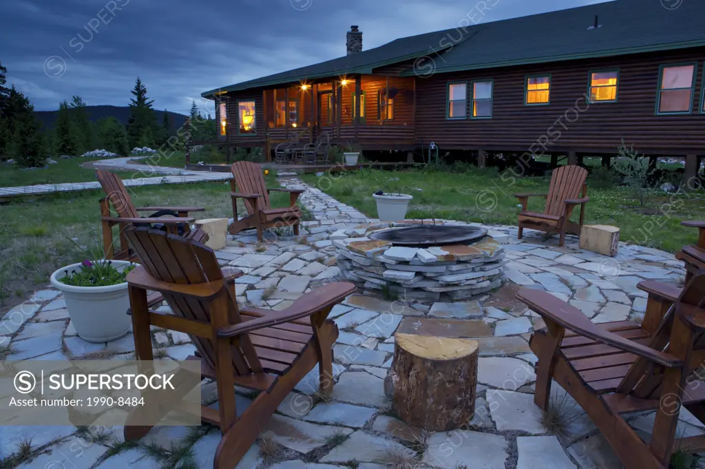 Fire Pit and Exterior of Rifflin´Hitch Lodge during the evening in Southern Labrador, Newfoundland & Labrador, Canada
