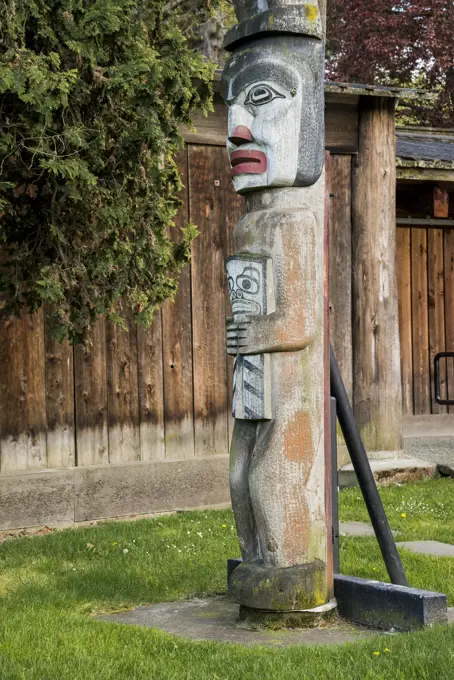 Totem Pole, Thunderbird Park, Victoria, British Columbia, Canada