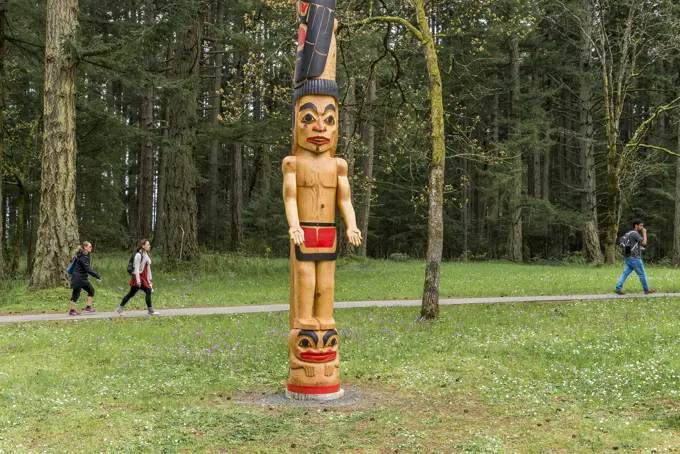 Tsawout First Nation totem pole 'Sael' (Harmony), commemorating the 75th Anniversary of Royal Roads Military College (university) Colwood, (Victoria) ...