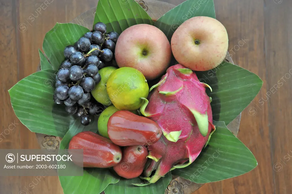 Fruits in a bowl on a table