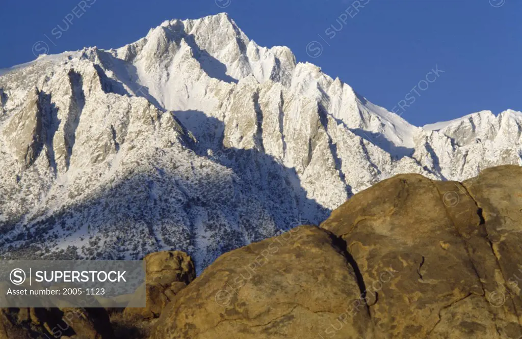 Panoramic view of snow covered mountains, Lone Pine Peak, Californian Sierra Nevada, California, USA