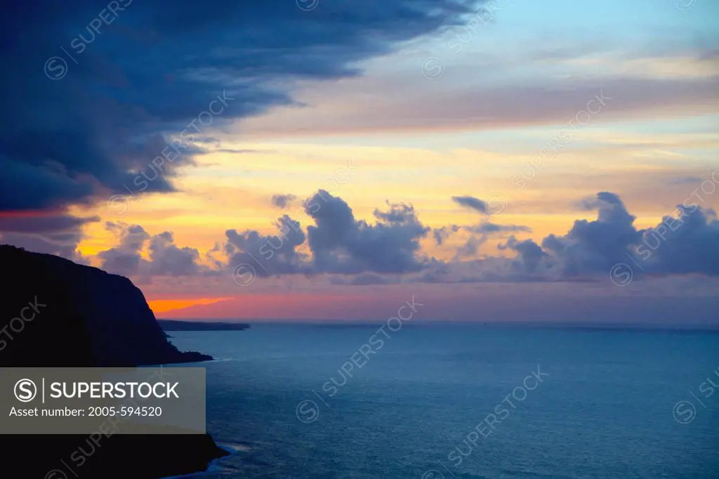 Sunset over the ocean, Waipio Bay, Big Island, Hawaii, USA