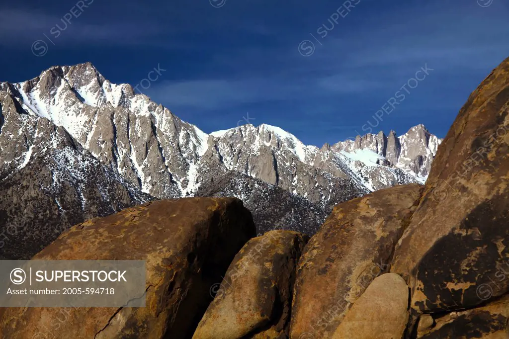 Mountains at sunrise, Alabama Hills, Lone Pine Peak, Mt Whitney, Californian Sierra Nevada, California, USA