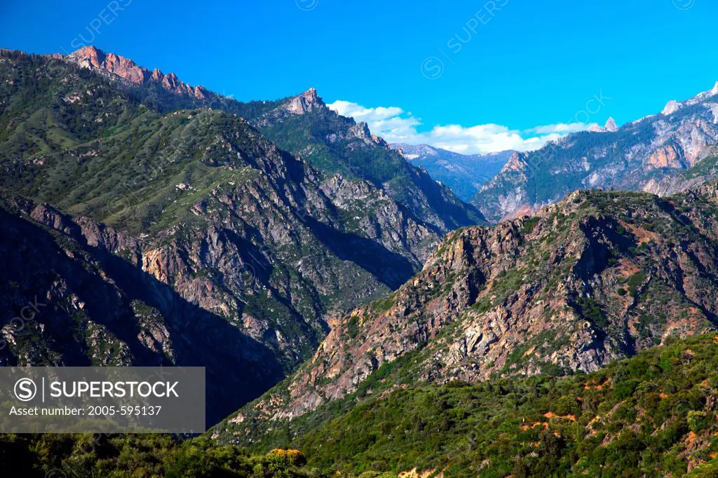 Mountain Range, Middle Fork Kings River, Kings Canyon, Kings Canyon National Park, California, USA
