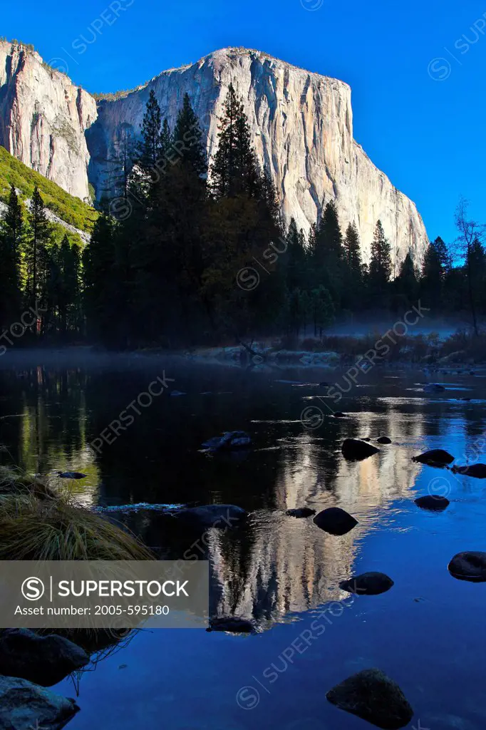 USA, California, Yosemite National Park, Yosemite Valley, El Capitan reflecting on Merced River