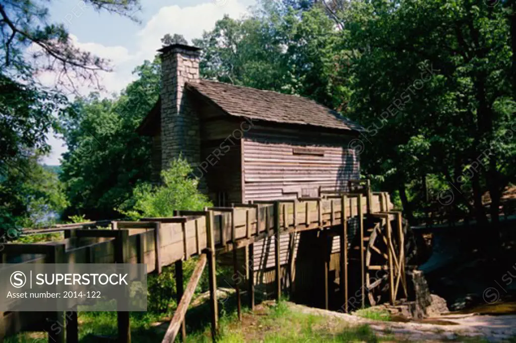 Log cabin, Stone Mountain Park, Georgia, USA