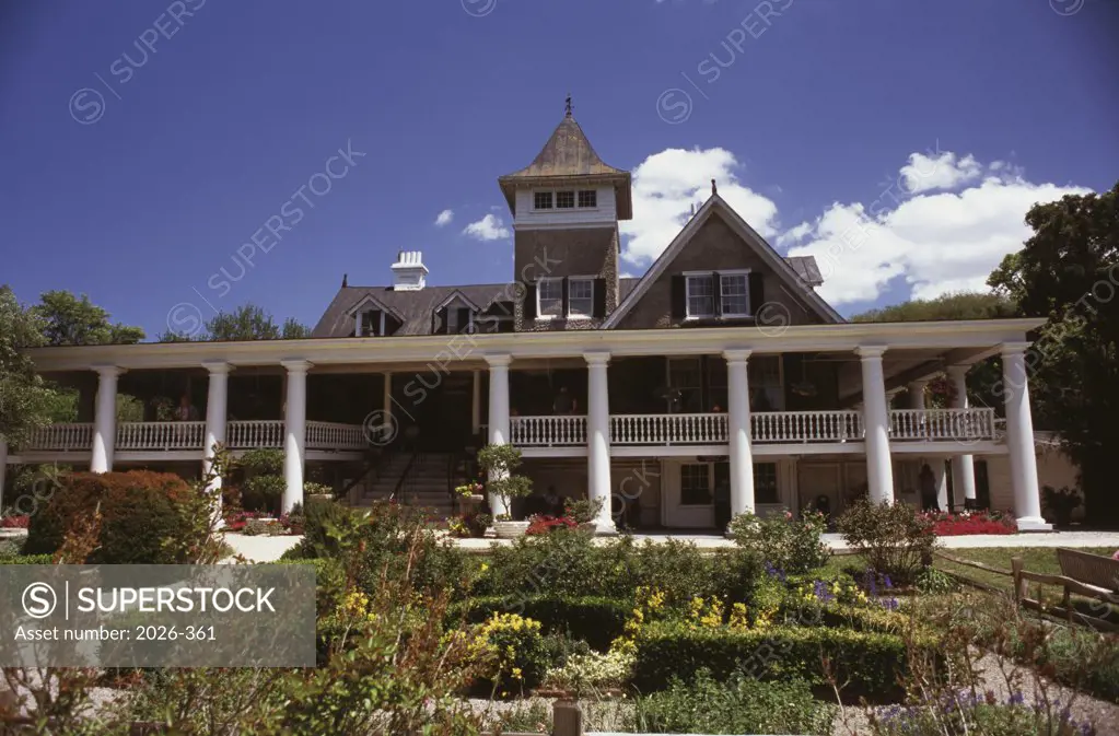 Building decorated with flowers, Magnolia Plantation and Gardens, South Carolina, USA