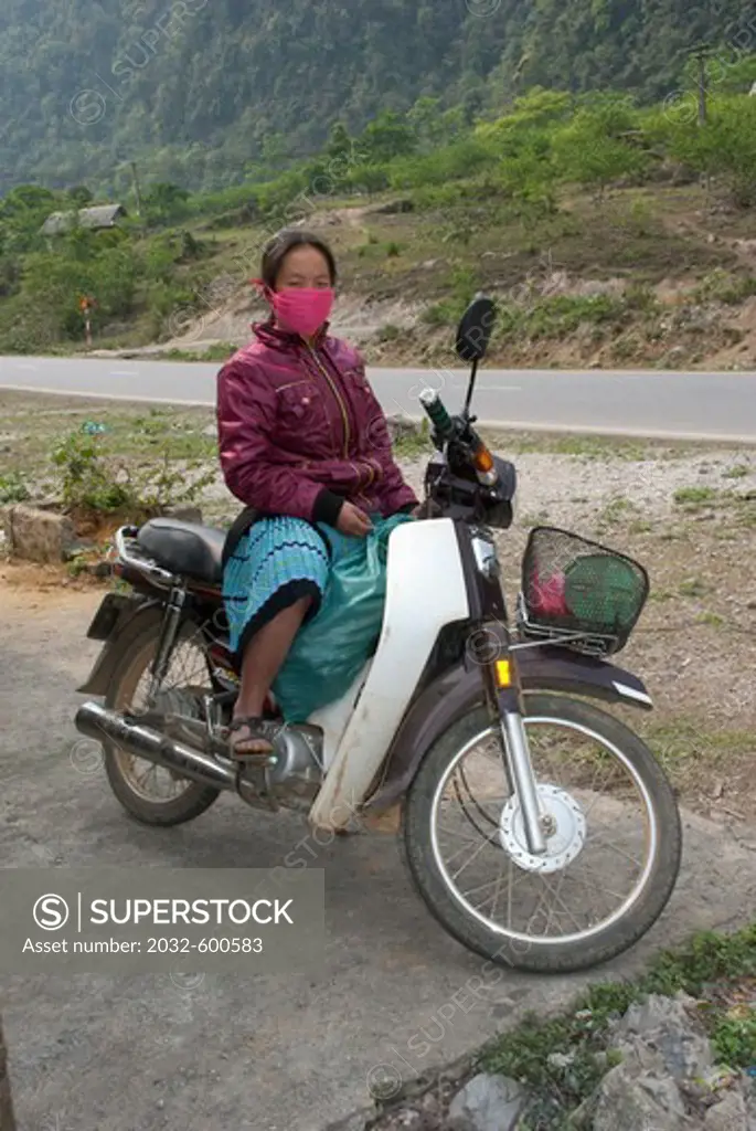 Vietnam, Blue H'Mong woman