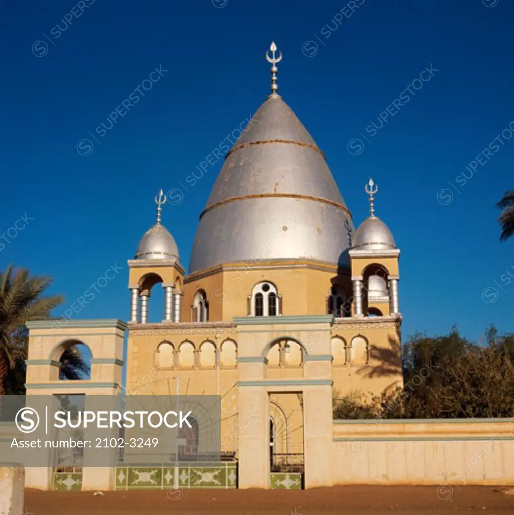 Low angle view of a tomb, Mahdi's Tomb, Omdurman, Sudan