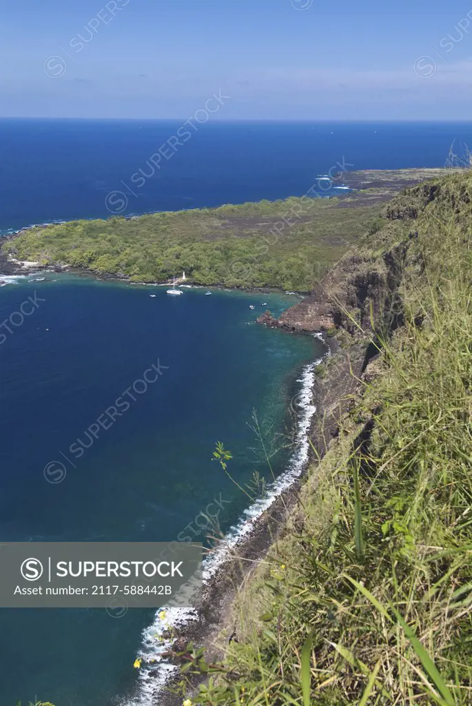 High angle view of a coastline, Kealakekua Bay, Captain Cook Monument, Kaawaloa, Hawaii, USA