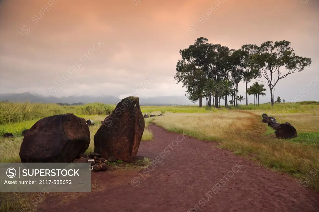 Hawaii, Oahu, Birthing stones (Kuhaniloku State Park)