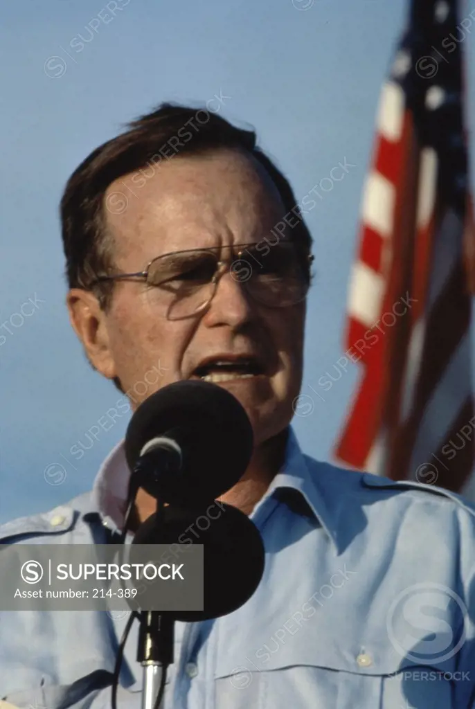 President Bush, Thanksgiving Day Visit to U.S. Troops, Operation Desert Shield, Saudi Arabia