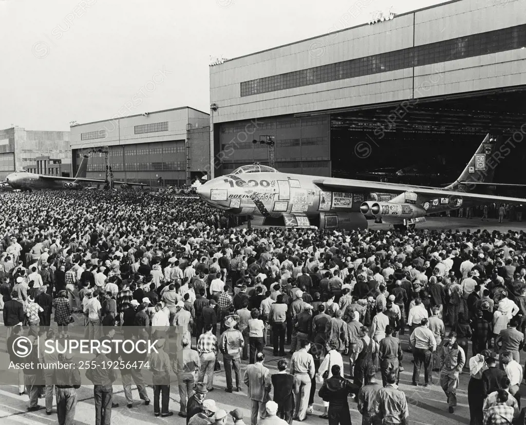 Boeing employees at the ceremony of the 1,000th B-47 Stratojet