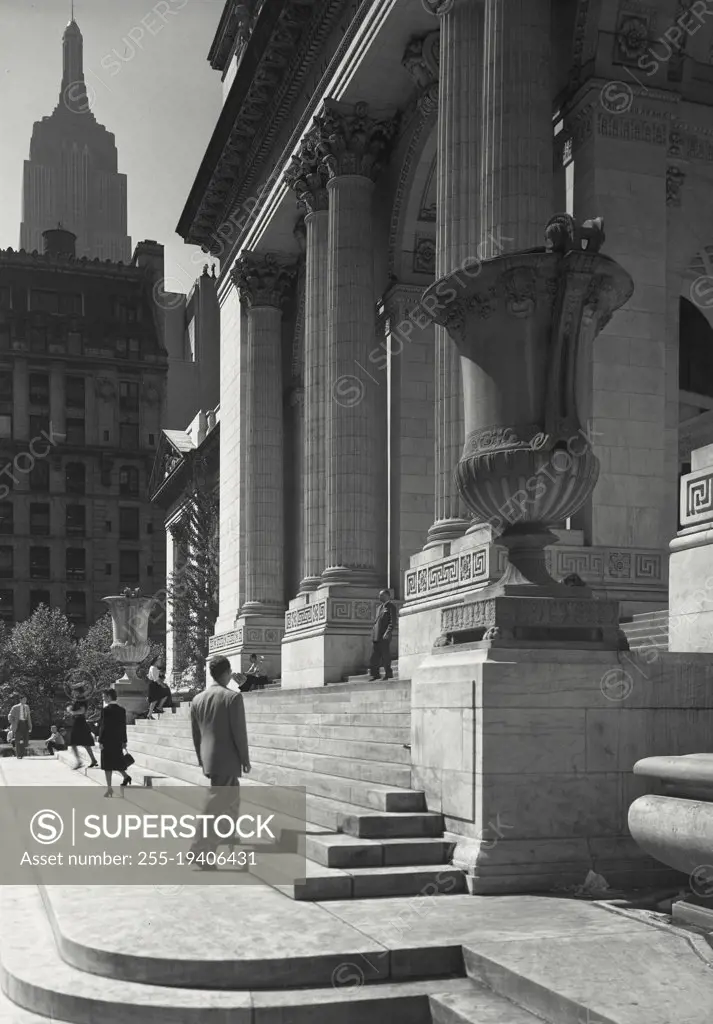 Vintage photograph. New York Public Library at 5th ave. and 42nd st.