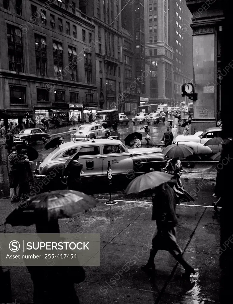USA, New York City, street scene on rainy day