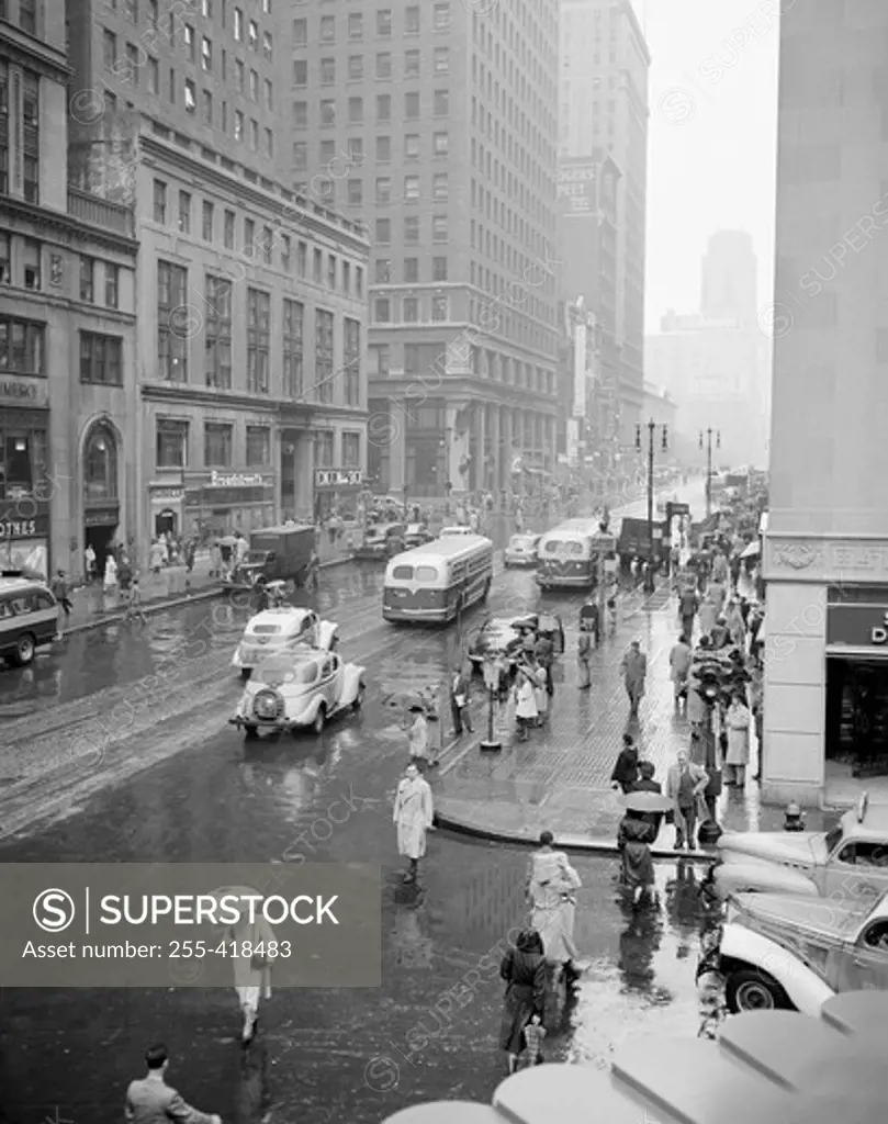 USA, New york State, New York City, high angle view on street with traffic and people walking