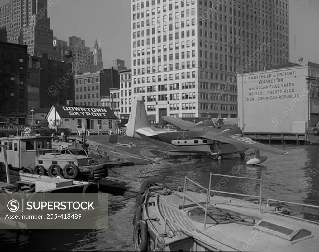 USA, New York State, New York City, Downtown New York City Skyport, amphibious aircraft taking off