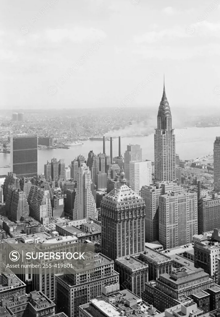 USA, New York State, New York City, Roof view looking Southeast from radio city with Chrysler Building and United nations buildings toward Long Island