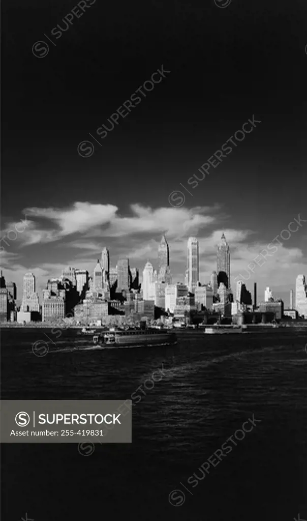 USA, New York State, New York City, Lower Manhattan skyline from Govenor's Island