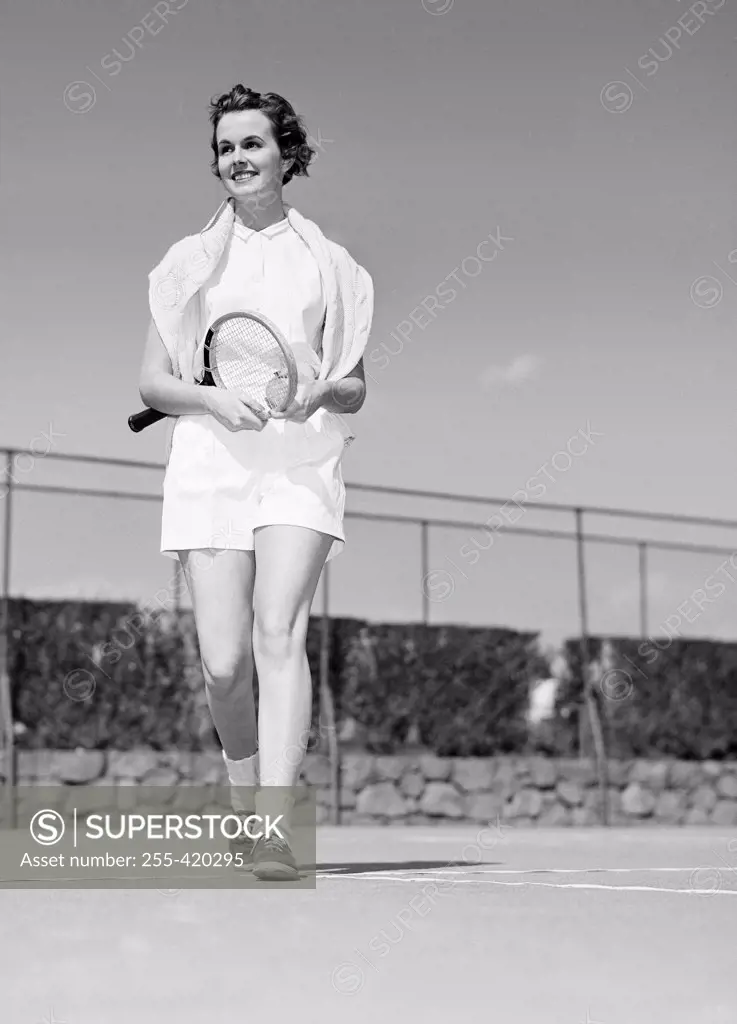 Female tennis player at tennis court