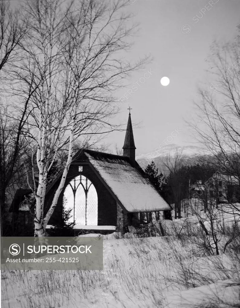 USA, New Hampshire, Jefferson, Episcopal church at night