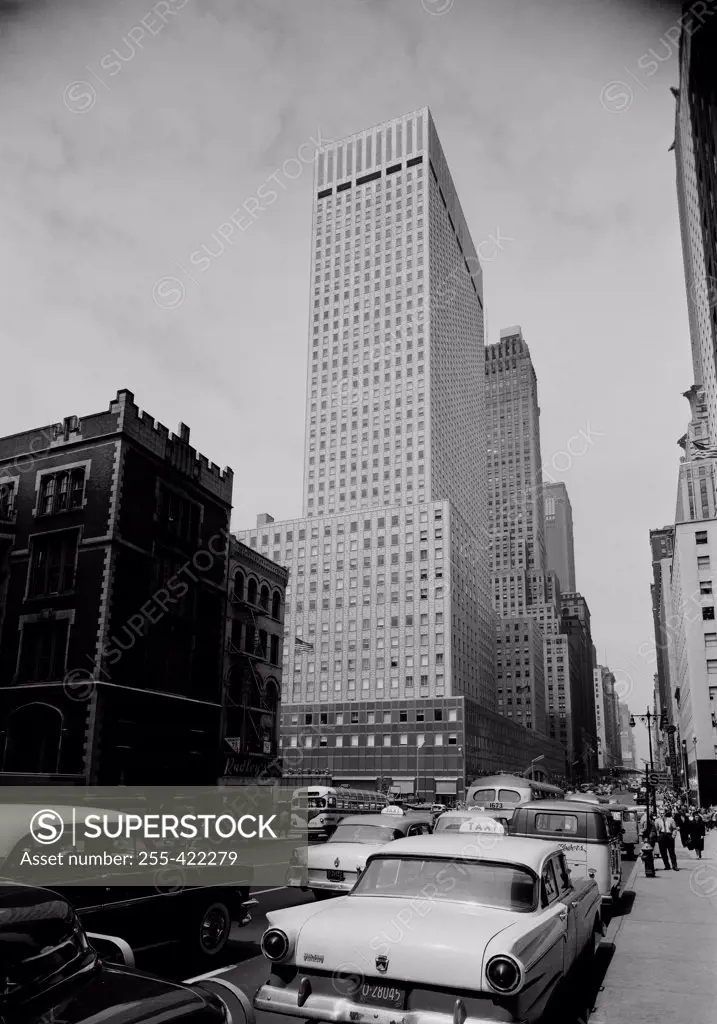 USA, New York City, Socony Mobile Building, 42nd Street and 3rd Avenue