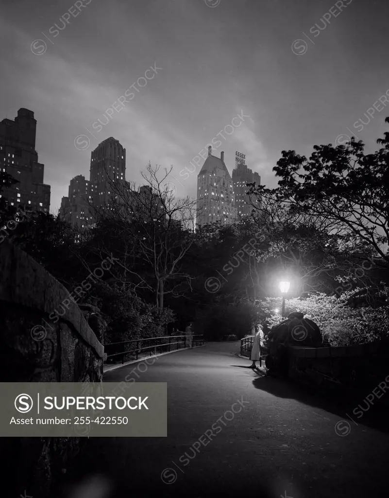 USA, New York City, Manhattan, Night scene in Central Park