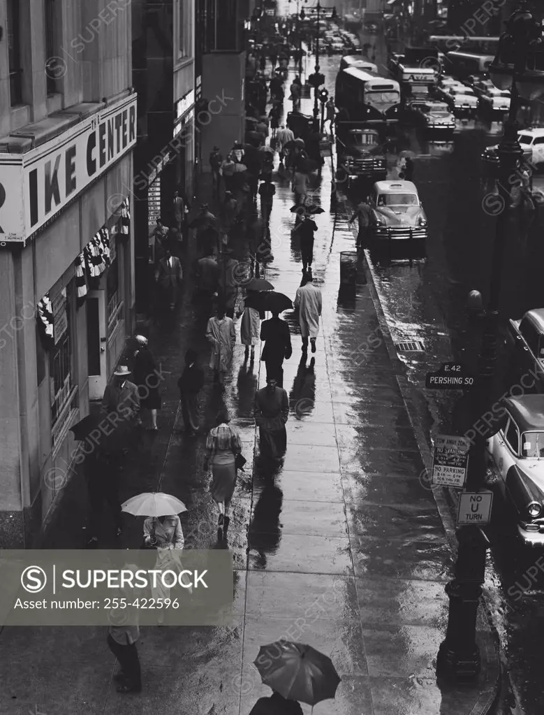 USA, New York City, Manhattan, rainy day on 42nd Street