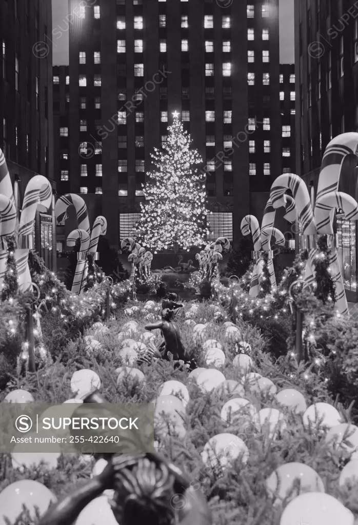 USA, New York State, New York City, Christmas decorations, Plaza Hotel and Radio City in background, 1956