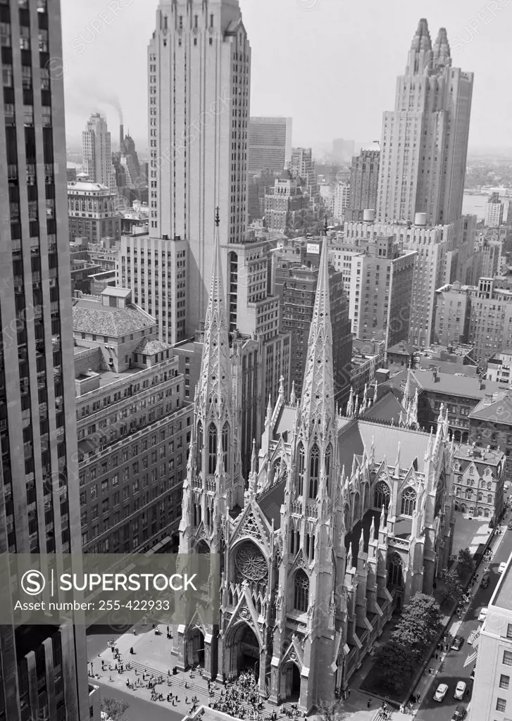 USA, New York State, New York City, Fifth Avenue, 49th to 50th Streets, Saint Patrick's Cathedral