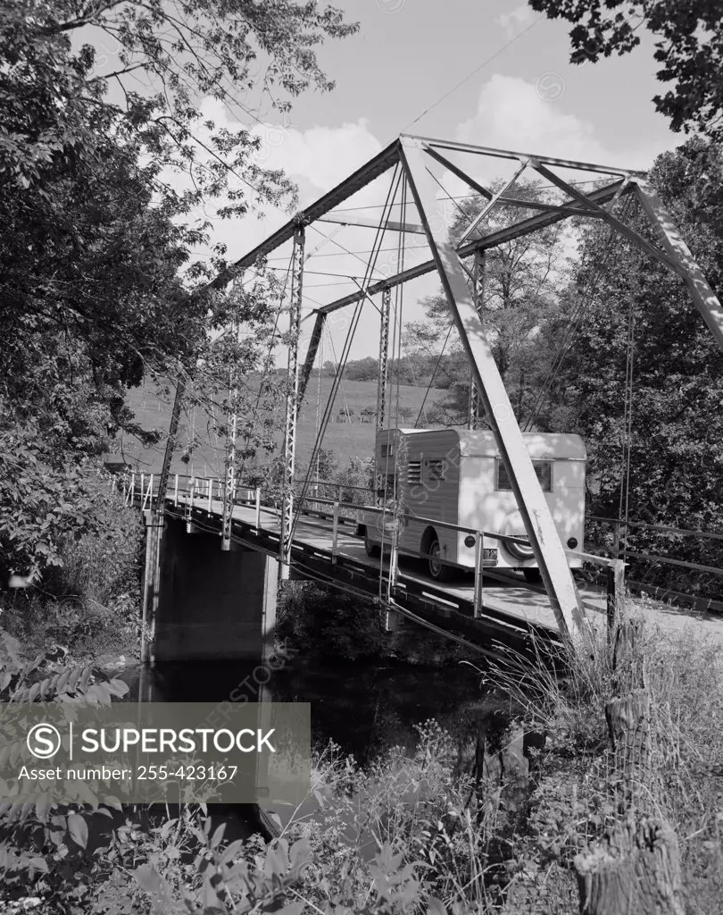 USA, Virginia, near Newport, old steel bridge