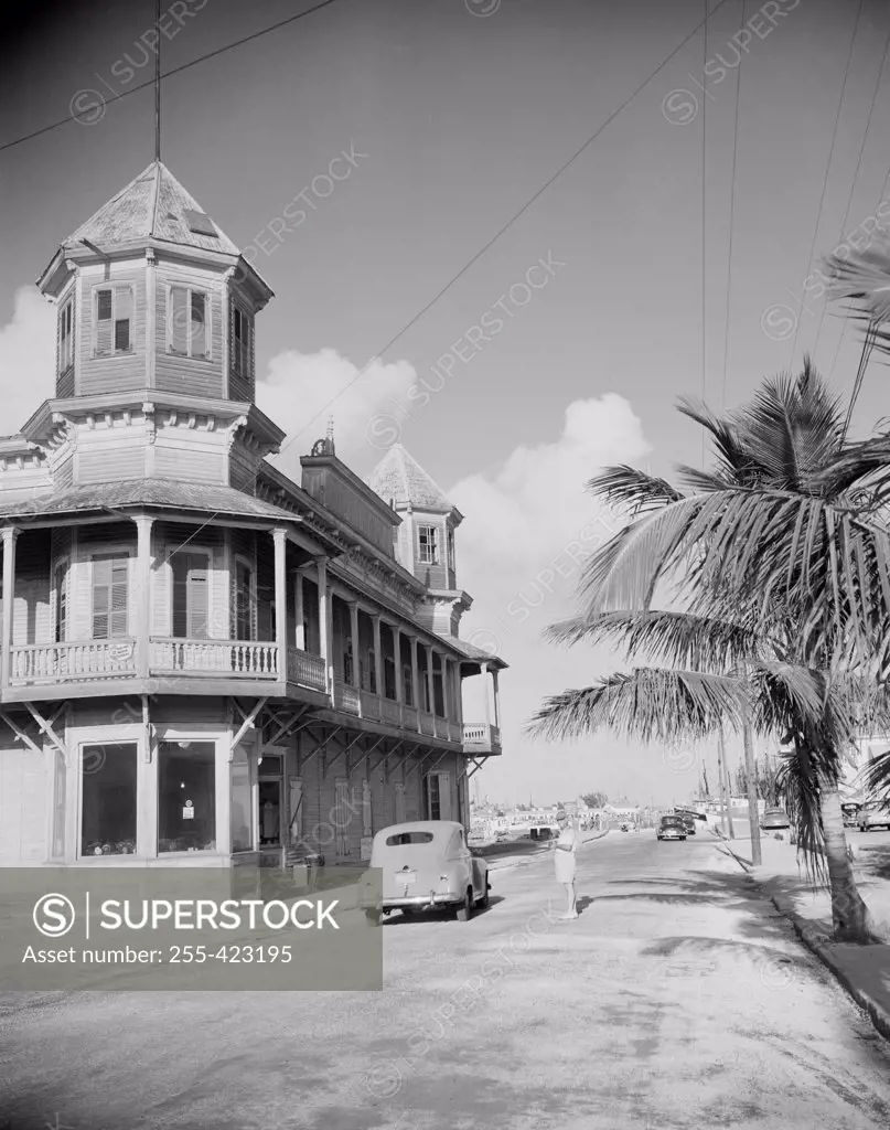 USA, Florida, Key West, old houses and street