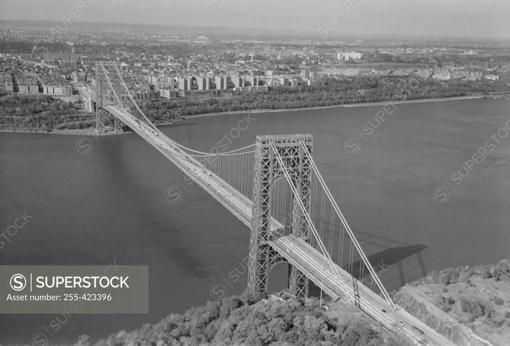 USA, New York, New York City, Bridge over East River