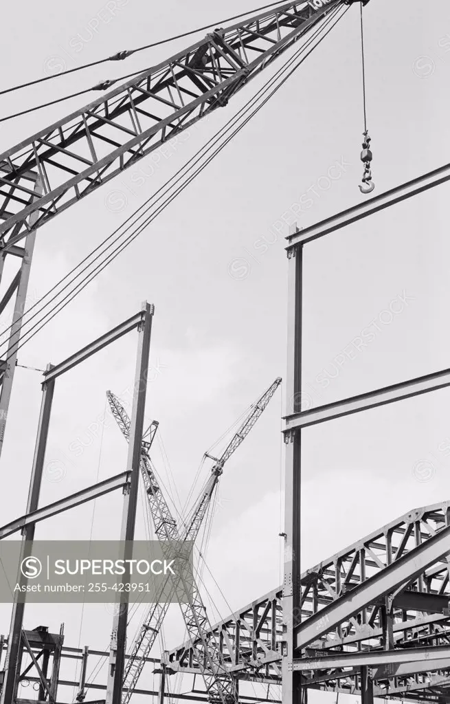 Steel construction and cranes
