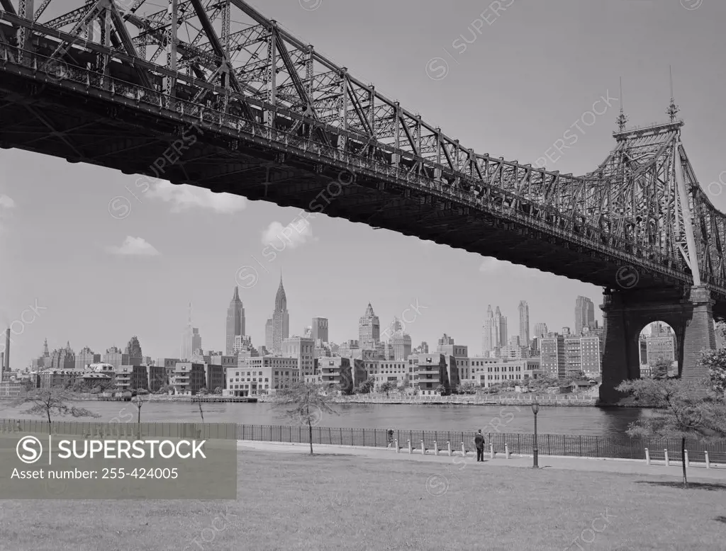 USA, New York State, New York City,  skyline at East River with Queensboro Bridge