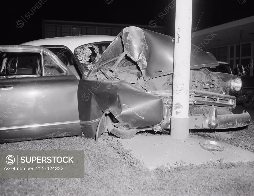 USA, Massachusetts, Worcester, Car crash scene at night