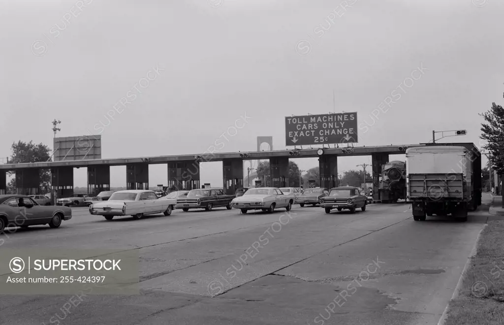 USA, New York City, Whitestone Bridge, toll booths