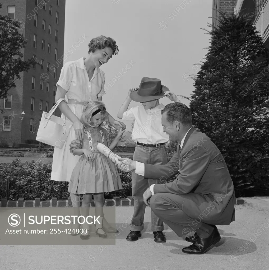 USA, Portrait of family with two children