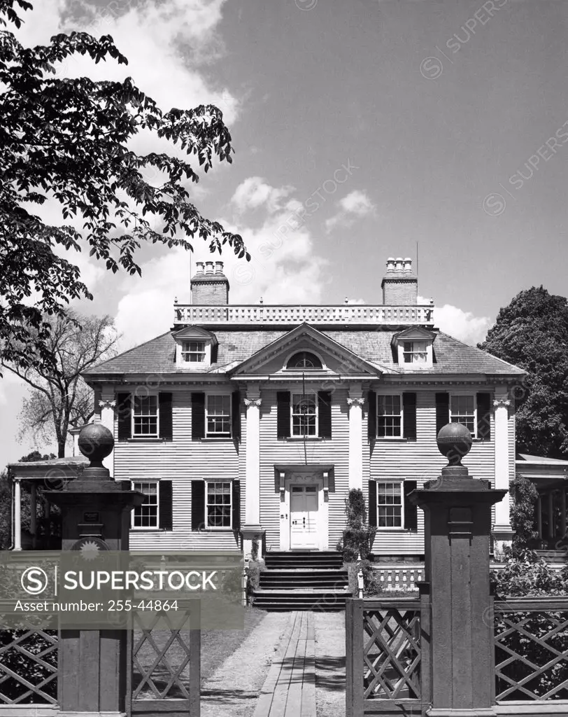 Facade of a house, Longfellow House, Longfellow National Historic Site, Cambridge, Massachusetts, USA