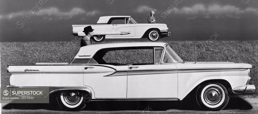 Side profile of two cars, Galaxie Town Victoria, Ford Thunderbird, 1959