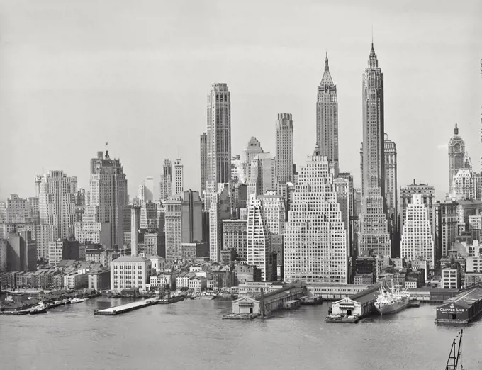 Vintage photograph. Lower Manhattan skyline