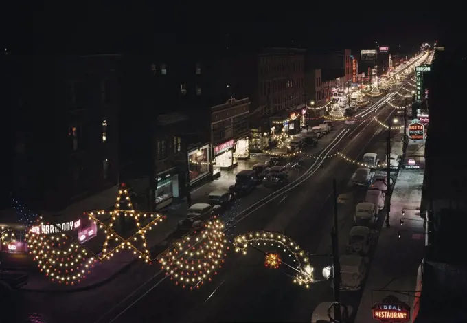 Street scene of Christmas decorations