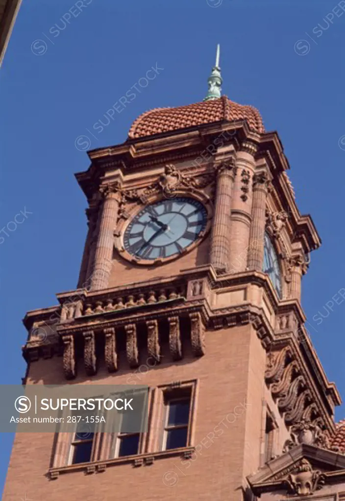 Low angle view of a clock tower, Richmond, Virginia, USA