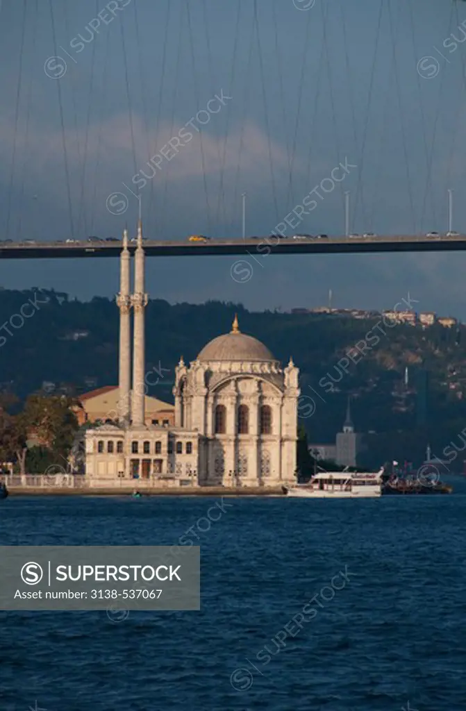Mosque at the waterfront, Ortakoy Mosque, Bosphorus Bridge, Besiktas, Bosphorus, Istanbul, Turkey