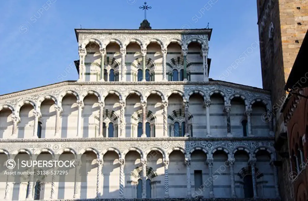 Low angle view of the cathedral, Duomo San Martino, Lucca, Tuscany, Italy