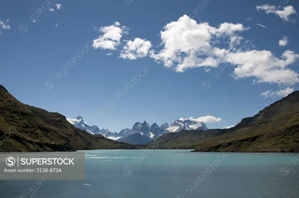 Lake surrounded by mountains, Lake Pehoe, Torres Del Paine National Park, Magallanes and Antartica Chilena Region, Chile