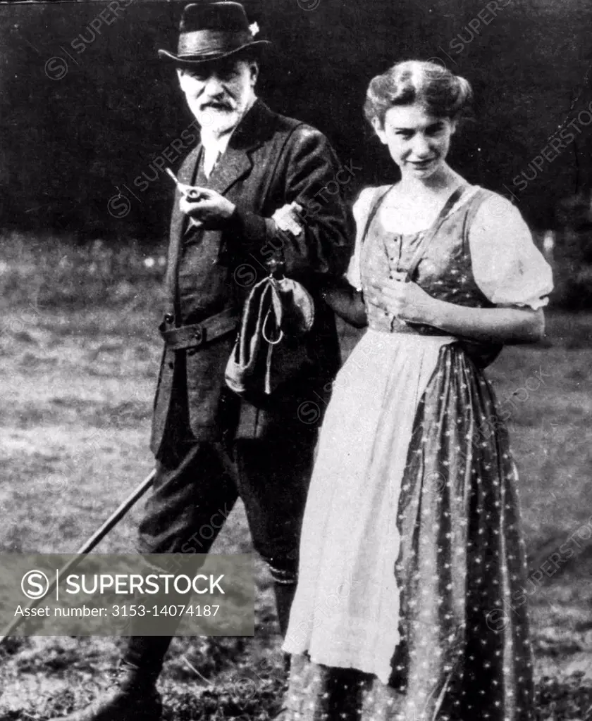 sigmund freud con la figlia anna sulle dolomiti, 1913